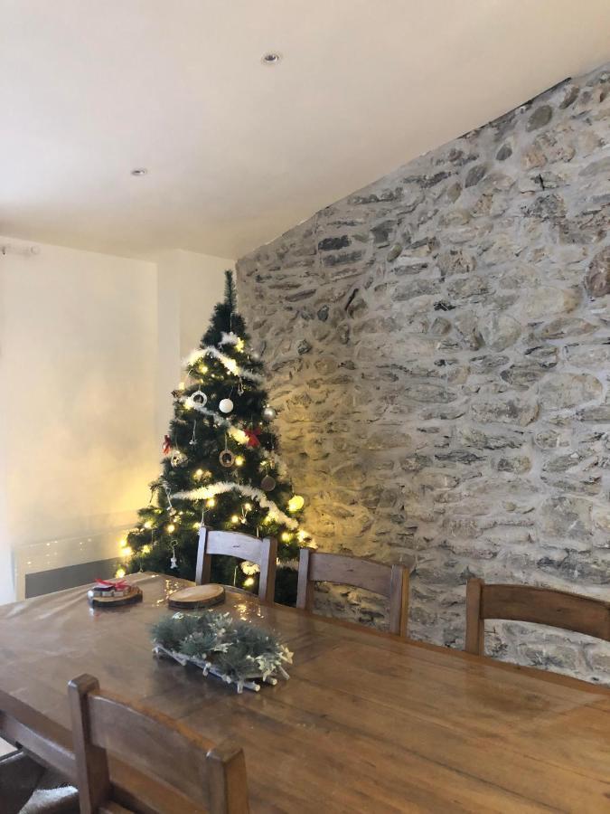 Le Montagnon Apartment Ларунс Екстериор снимка